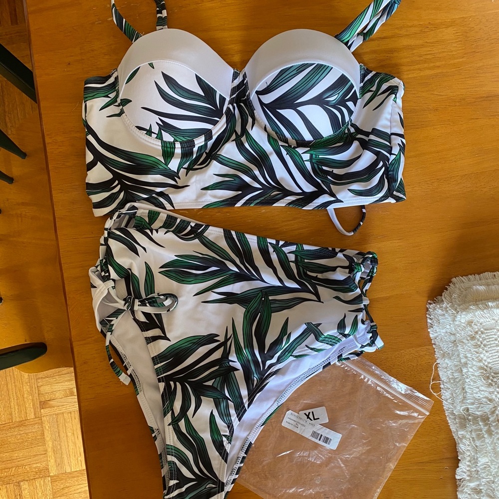 NWT High Waisted Swimsuit